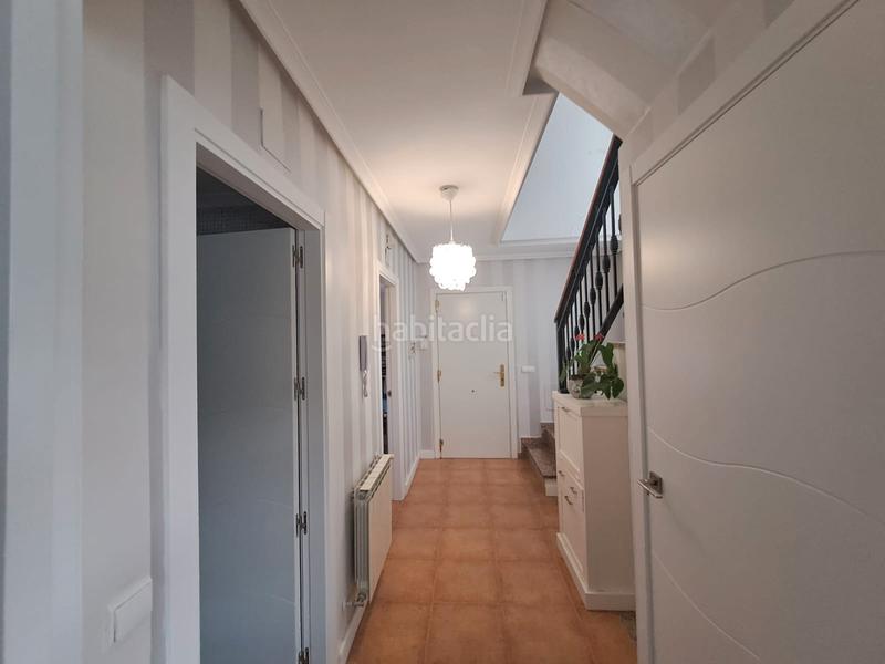 Foto b0b49fc3-2cc1-4010-8994-04f4b0004b60. Casa con riscaldamento parcheggio piscina in PAU 2-600 Puertollano