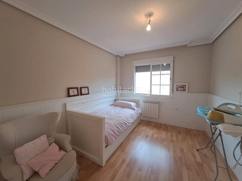 Foto b155a422-f7de-42da-8f05-b8e70e3095b1. Casa con riscaldamento parcheggio piscina in PAU 2-600 Puertollano