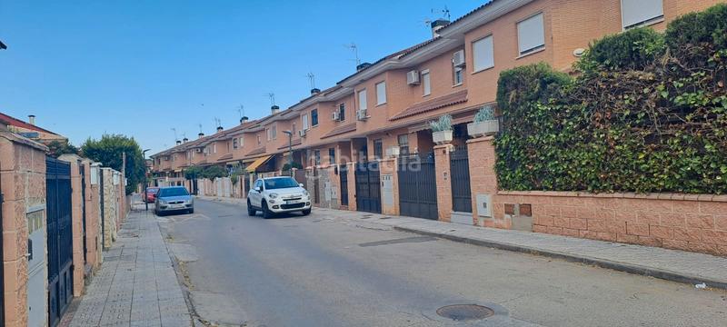 Foto d54ec384-6000-4aba-8ba0-e0c2c8df3757. Casa con riscaldamento parcheggio piscina in PAU 2-600 Puertollano