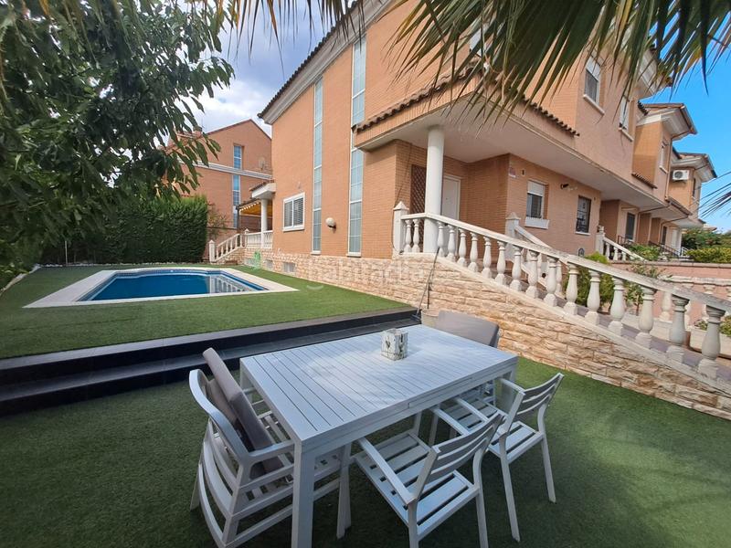 Foto e549c796-ccfc-4855-a4a1-880e43650a3b. Casa con riscaldamento parcheggio piscina in PAU 2-600 Puertollano