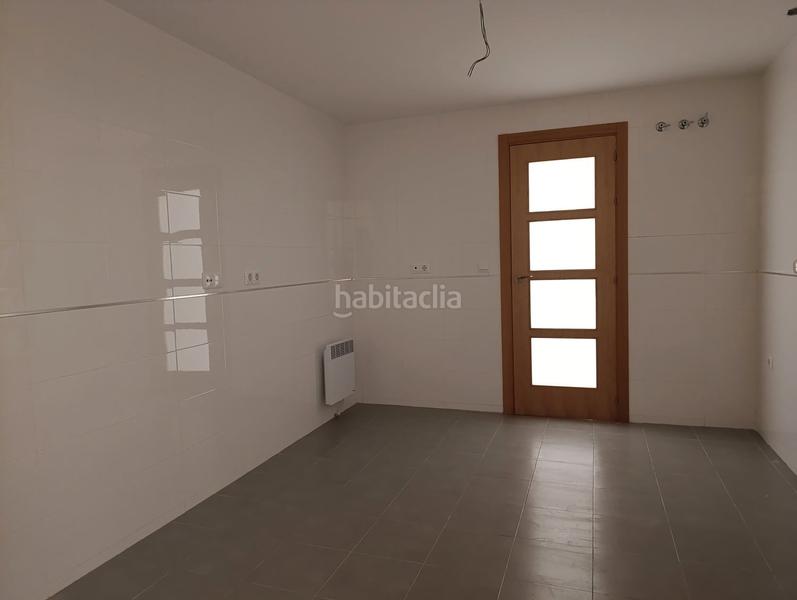 Foto 2f991afe-6ea4-4db4-a0ea-0488bf8c9cc8. Piso  a estrenar – 3 dormitorios, 2 baños, garaje y piscina en Pozuelo de Calatrava