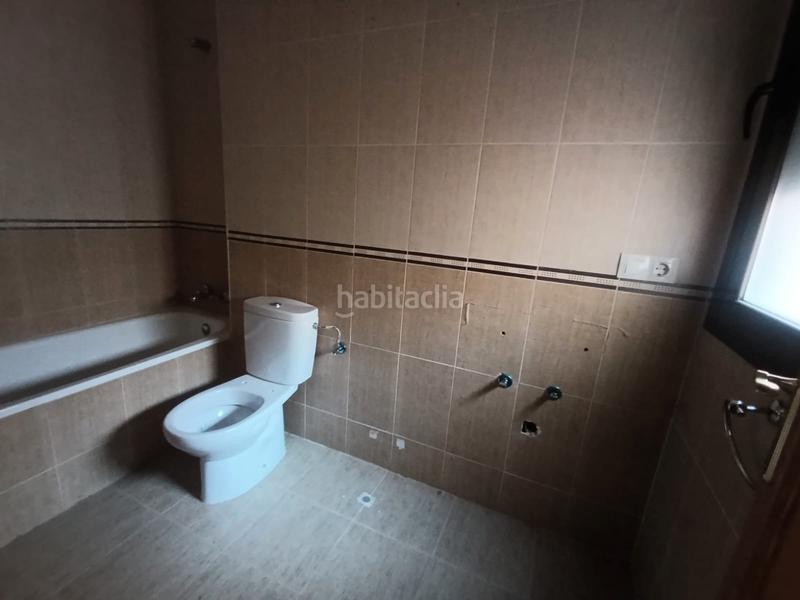 Foto 1491ec83-1080-40b2-97e7-7b34c04b4b57. Maison jumelée avec parking dans Socuéllamos