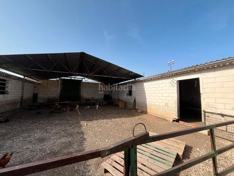 Foto 99a74d4c-dde2-4a12-8415-d6370a667da7. Bâtiment à usage industriel dans Villarrobledo