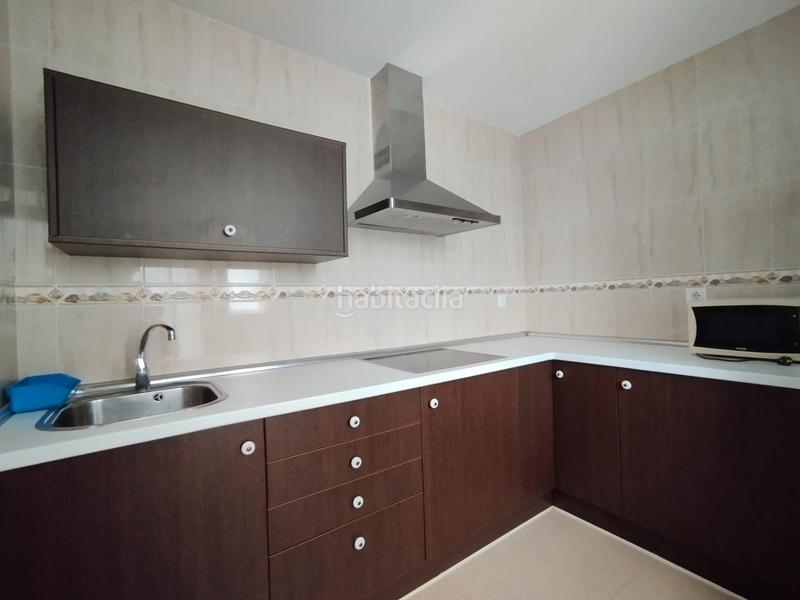 Foto f23c6737-d57f-4b8c-8d64-1e79d96e21c4. Pis a calle plinio 10a a Tomelloso