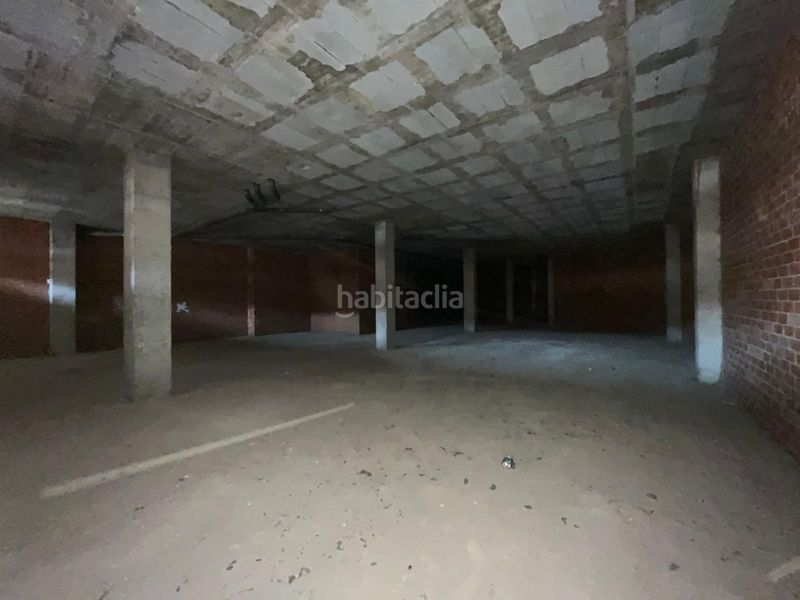 Foto 2bcd4ff7-6635-4d23-a743-70e30b4045c7. Local comercial en calle juan pablo ii 4 amplio local comercial en pleno centro en Tomelloso