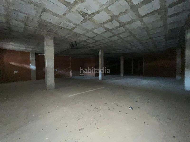 Foto 74351dd5-4cd2-42f6-bfbb-798f02eacdec. Local comercial en calle juan pablo ii 4 amplio local comercial en pleno centro en Tomelloso