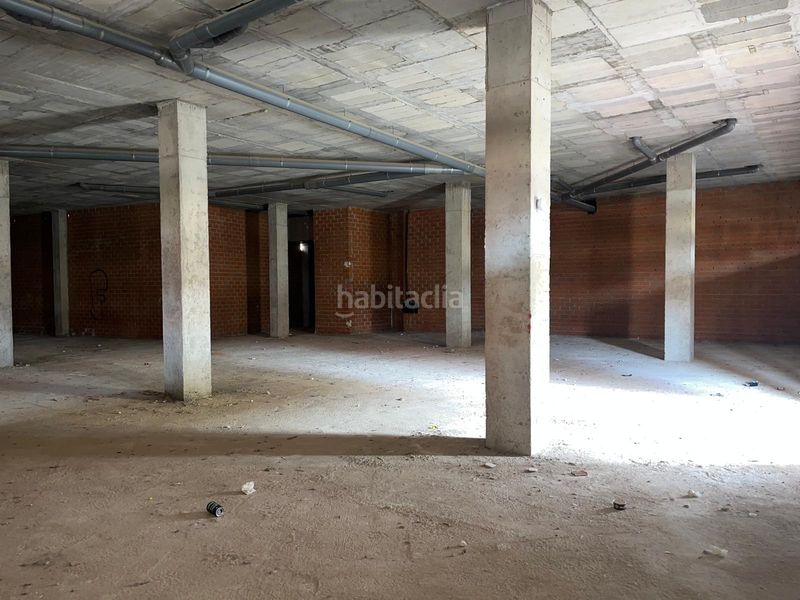 Foto dcb9e68c-d584-48ad-9790-0abf7cd51745. Local comercial en calle juan pablo ii 4 amplio local comercial en pleno centro en Tomelloso