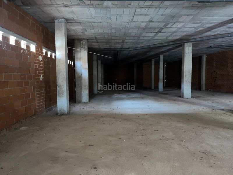 Foto e05a0d0f-414b-4d41-89b6-69201ad81739. Local comercial en calle juan pablo ii 4 amplio local comercial en pleno centro en Tomelloso