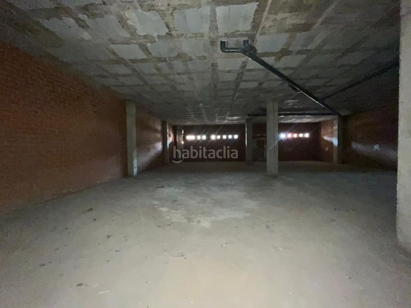 Foto f19ae7ea-0e46-4f6c-96dd-0ed4dcdfa3fb. Local comercial en calle juan pablo ii 4 amplio local comercial en pleno centro en Tomelloso