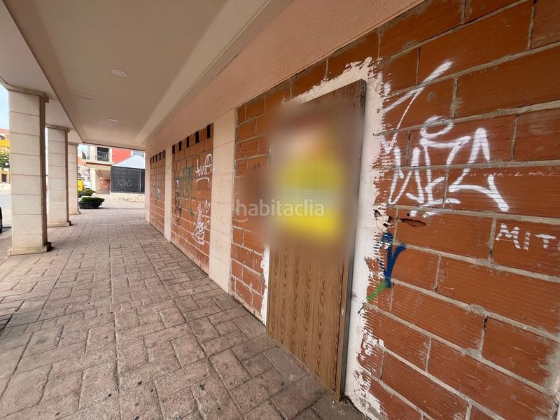 Foto f9b4958c-7e9a-499d-a2ac-25334b2b7203. Local comercial en calle juan pablo ii 4 amplio local comercial en pleno centro en Tomelloso
