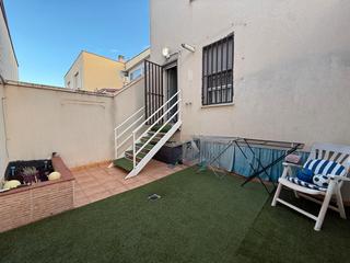 Flat  Calle aldonza lorenzo. Dúplex con patio en calle aldonza lorenzo en tomelloso