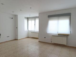 Appartement  Calle virgen de fátima. Piso de tres dormitorios con ascensor cerca del ave