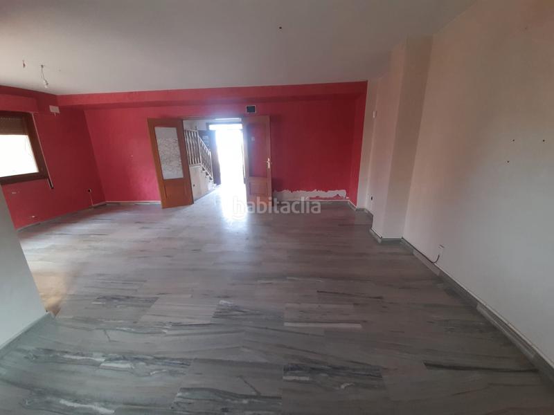 Foto 8884d5f4-25c9-41ba-8b7d-8032b011a268. Casa a schiera con riscaldamento parcheggio in PAU 2-600 Puertollano