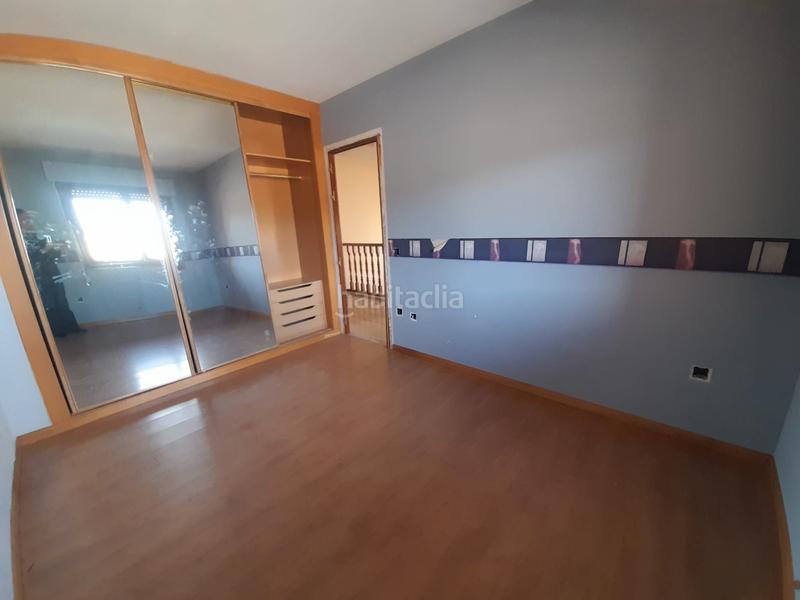 Foto b6c76ef4-8f69-40b2-9f70-e5421e824713. Casa a schiera con riscaldamento parcheggio in PAU 2-600 Puertollano