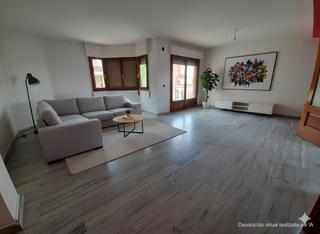 Maison jumelée  Calle iciar bollain. En venta unifamiliar adosado en zona pau