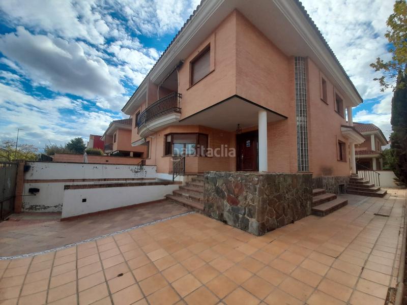 Foto feee40cd-012f-4606-ab80-bd66b7893679. Casa a schiera con riscaldamento parcheggio in PAU 2-600 Puertollano