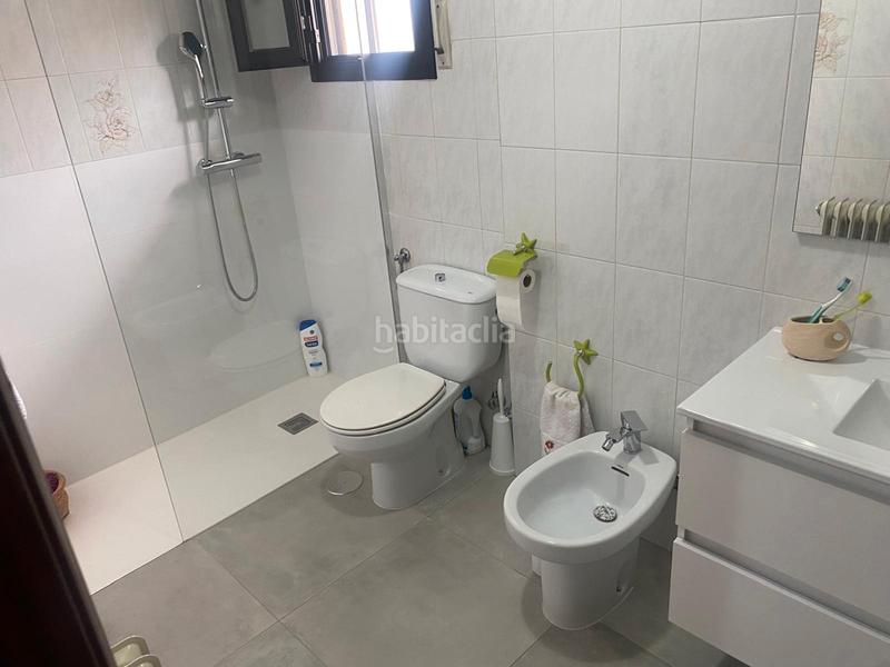 Foto d0d2916d-a89f-419c-8ff7-93a597309038. Casa amb calefacció aparcament a Poblete