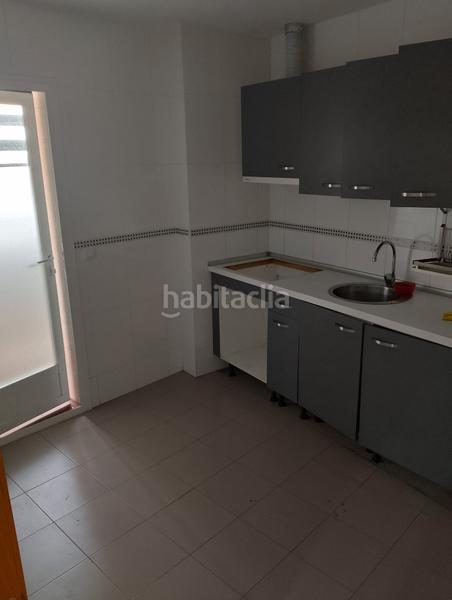 Foto 204405bc-4460-4774-a64c-0b5f9cf6f958. Pis amb calefacció aparcament a Larache Ciudad Real