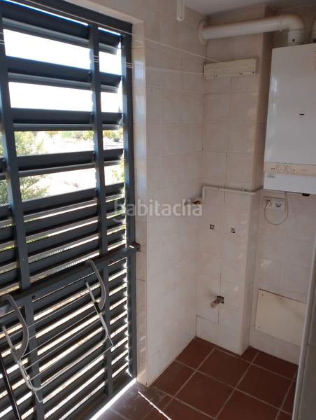 Foto 486fc11d-6a58-4cf9-9d6a-ad6be095e9d1. Pis amb calefacció aparcament a Larache Ciudad Real