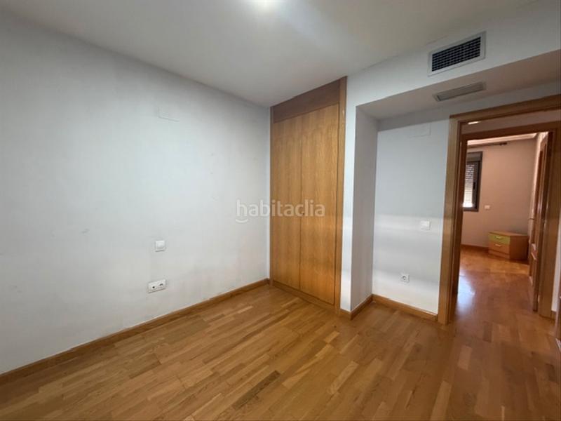 Foto 46bbe104-1e93-4a9e-9b10-828708920910. Rent flat in calle badajóz 2 in El Poblado - Abulagar Puertollano