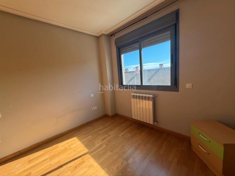 Foto e6d5dcb6-376d-4c8b-9743-a64ab3aedb91. Rent flat in calle badajóz 2 in El Poblado - Abulagar Puertollano