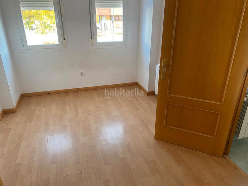 Foto 25844dd6-59f1-4b8b-a374-d46af6dad7a1. Xalet amb calefacció aparcament a Poblete