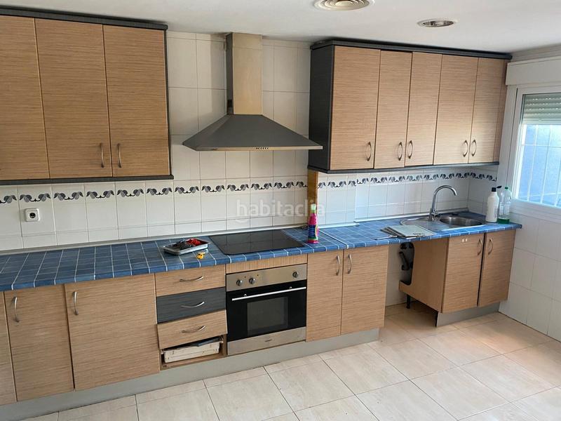 Foto 6e733fc9-d105-4acd-98f7-28d8db38b439. Xalet amb calefacció aparcament a Poblete