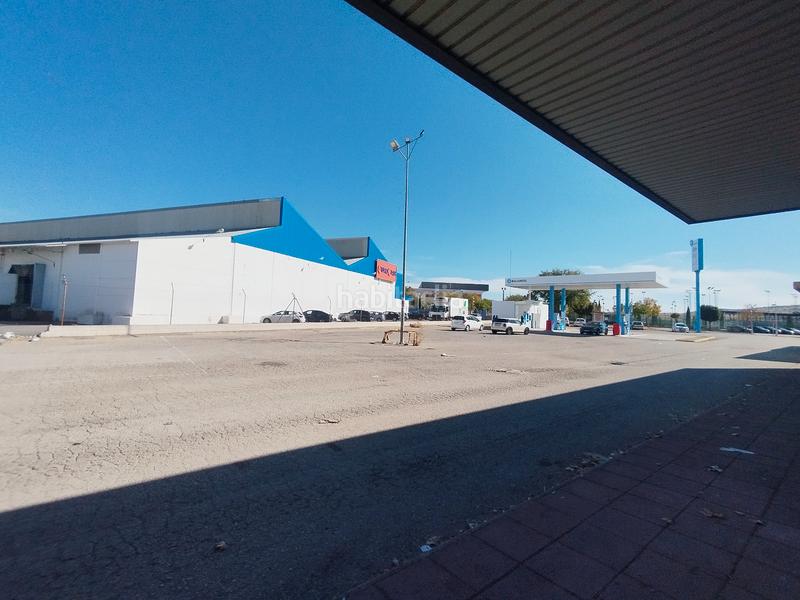 Foto 1a0d2503-de49-4f79-8b37-5a84b96a7fc5. Fabrikhalle in Valdepeñas