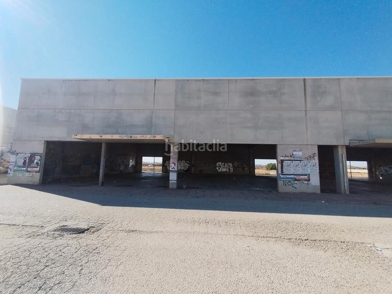 Foto 36b0f05f-d4fc-4ae0-ba4b-ce1122f38e0b. Fabrikhalle in Valdepeñas