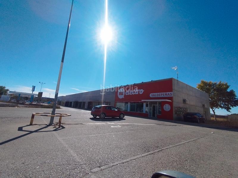 Foto 4ce3ff0b-9273-4df4-9d52-63d9401a4cf0. Fabrikhalle in Valdepeñas