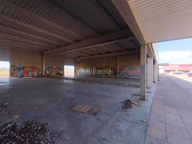 Foto ca962cbd-4c8f-47b6-85d4-8a97de268c51. Fabrikhalle in Valdepeñas