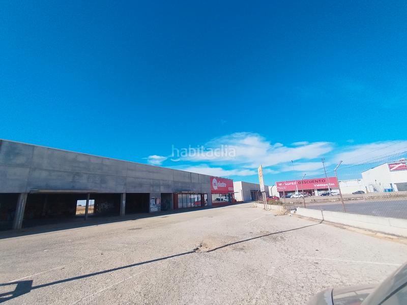 Foto e7a7bf82-a8f4-4f07-b151-74a7e4248241. Fabrikhalle in Valdepeñas