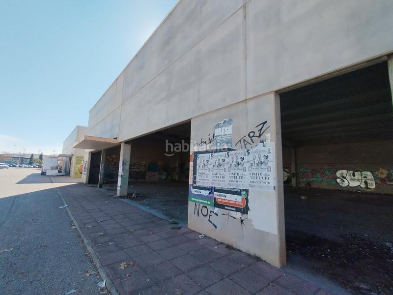 Foto f83658b9-fb14-481b-839a-2b9315d4a987. Fabrikhalle in Valdepeñas