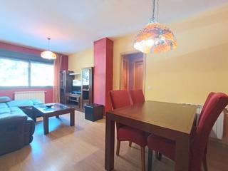 Etagenwohnung  Avenida de los reyes católicos. Piso 2 dormitorios · 2 baños · garaje amplio · trastero · piscin