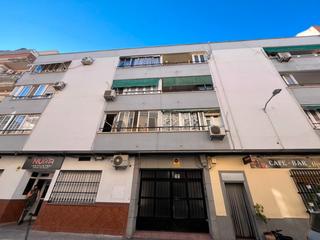 Appartement  Calle campo 87. Piso de 3 dormitorios y 2 baños en calle campo en tomelloso