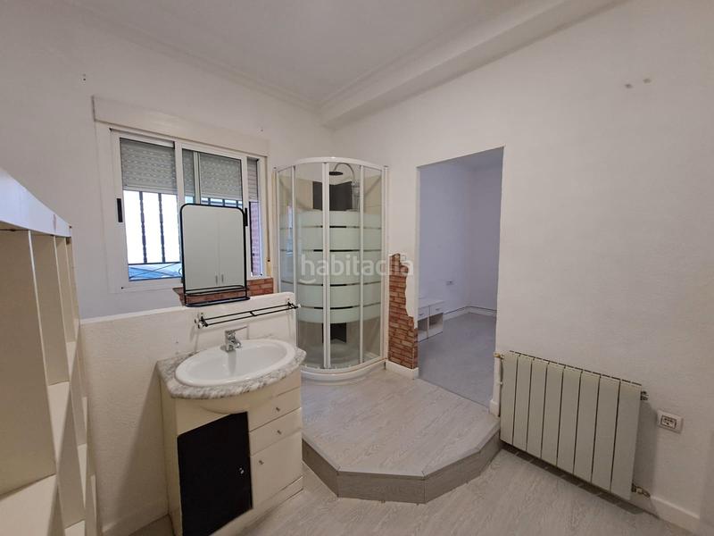 Foto d536950d-faff-4b9a-afe8-194f37d8a26d. Casa amb calefacció aparcament a Centro Puertollano