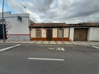 Haus  Calle de granada. Casa de 193 metros cuadrados de suelo en calle granada