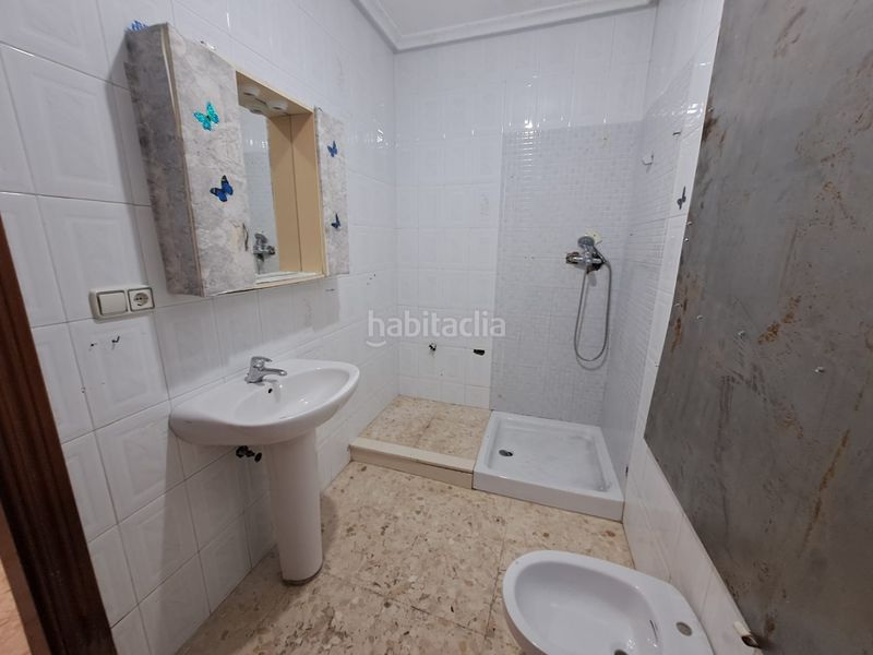 Foto a435109a-ba5d-4c15-9030-4cc9838ea609. Casa amb aparcament a Carretera de Córdoba - Libertad Puertollano