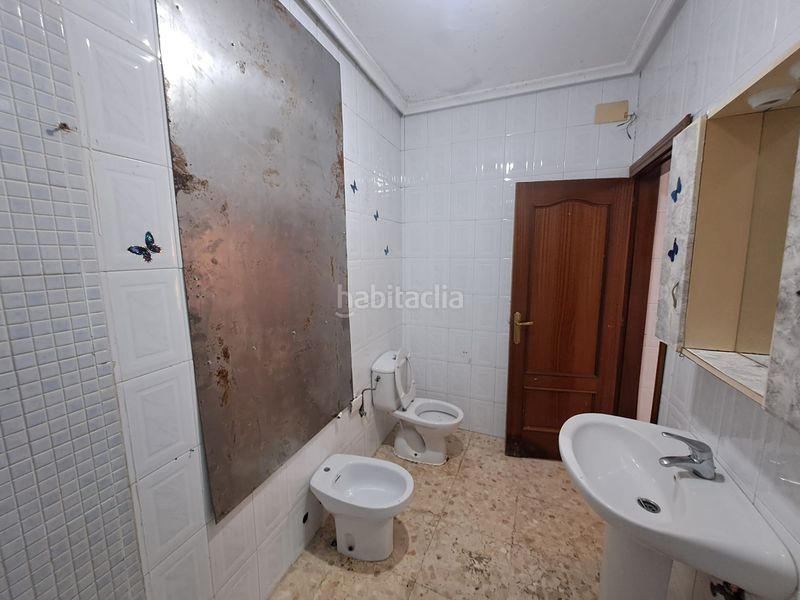 Foto b965cd16-1d36-4855-8905-0969c2c77fa0. Casa amb aparcament a Carretera de Córdoba - Libertad Puertollano