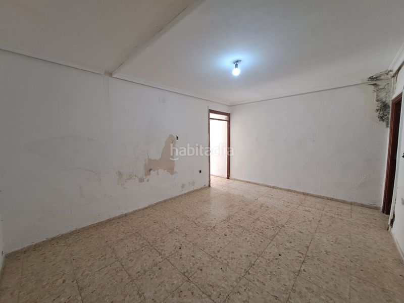 Foto bf54e663-0313-466a-b7e8-e37a5e3a3d46. Casa amb aparcament a Carretera de Córdoba - Libertad Puertollano