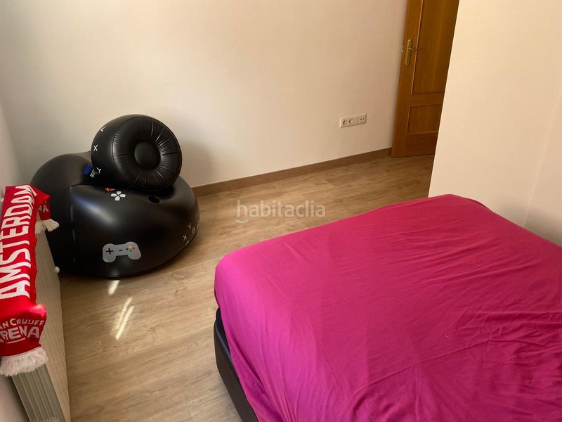 Foto 4a9e7f41-bc35-4de0-a54d-f27f482e70c1. Pis amb calefacció aparcament a Poblete
