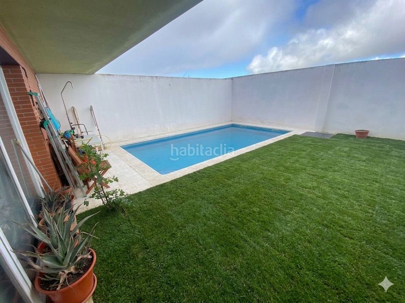 Foto c683a02d-c14c-48d3-a4a8-6a393dae3ee6. Reihenhaus mit heizung parking pool in Poblete