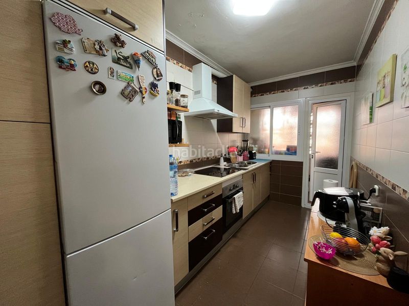 Foto 0c6be852-6a55-4ecd-acbd-739b06a84a25. Piso en paseo ramón ugena 50 luminoso piso listo para entrar a vivir en urbanización privada con piscina en Tomelloso