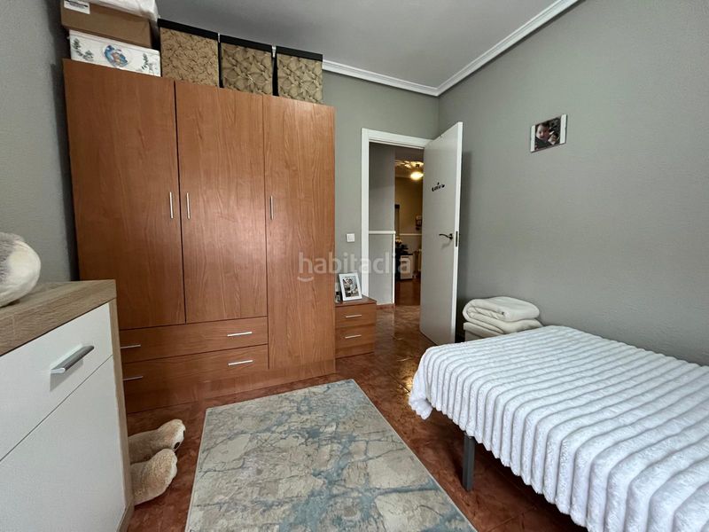 Foto 4083f2b5-dd81-489a-a154-c6c5499d3d8c. Piso en paseo ramón ugena 50 luminoso piso listo para entrar a vivir en urbanización privada con piscina en Tomelloso