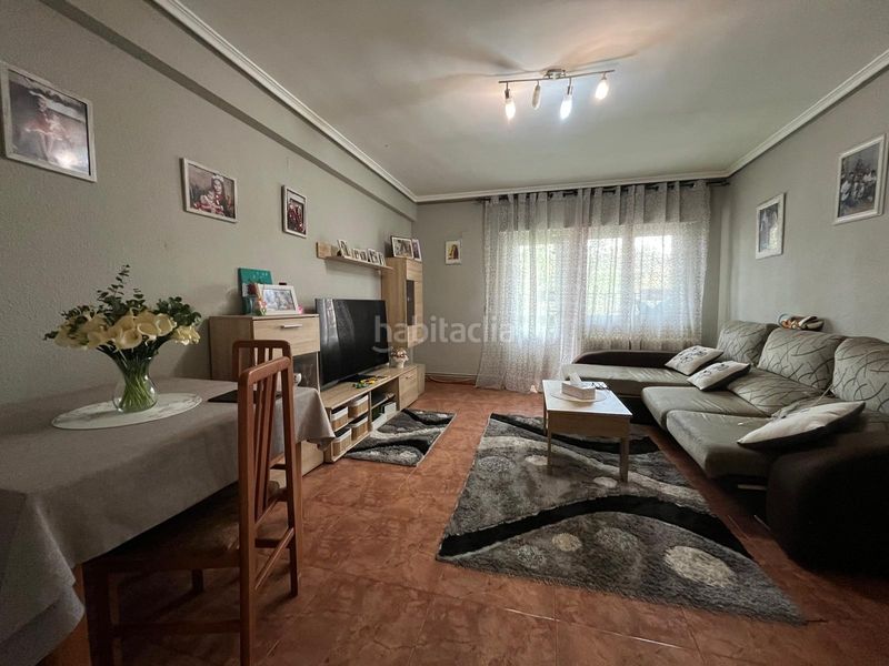 Foto 7da12d33-43dd-456e-b3b2-e40a350d476c. Piso en paseo ramón ugena 50 luminoso piso listo para entrar a vivir en urbanización privada con piscina en Tomelloso