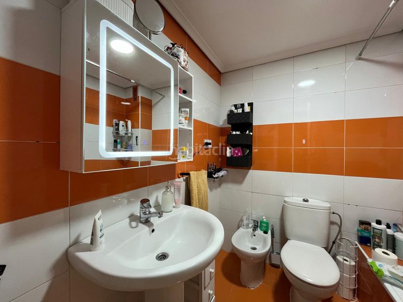 Foto 9f5bcd15-8641-4427-b40d-6f13aa16e43a. Piso en paseo ramón ugena 50 luminoso piso listo para entrar a vivir en urbanización privada con piscina en Tomelloso