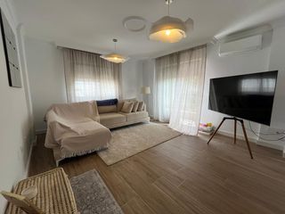 Casa adossada  Calle estación 37. Fantastica casa totalmente reformada ideal para entrar a vivir