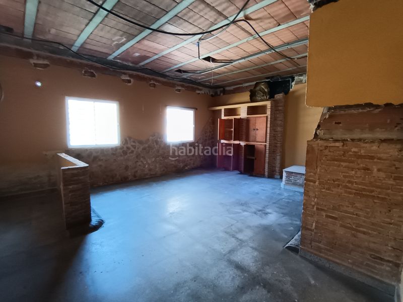 Foto e0cdbffe-014f-4b92-a9cb-80de6302029c. Casa amb xemeneia aparcament piscina a Daimiel