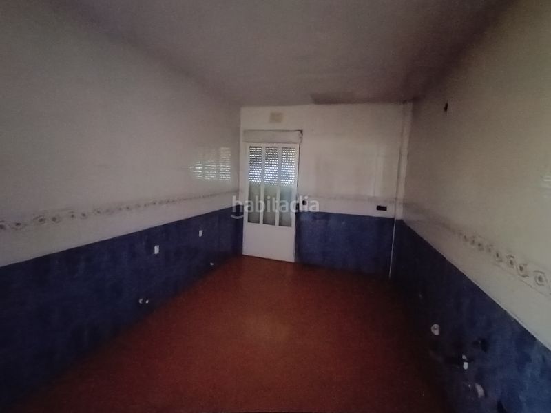 Foto ef2d0722-fb83-4483-b5cf-72a9080b16ee. Casa amb xemeneia aparcament piscina a Daimiel