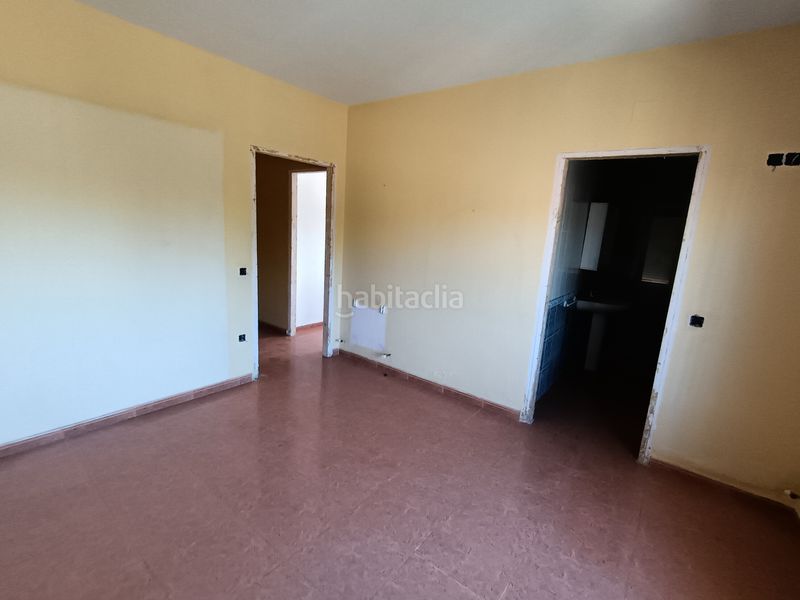 Foto f61eaec6-ca3d-4b46-bbfa-199324289dc0. Casa amb xemeneia aparcament piscina a Daimiel